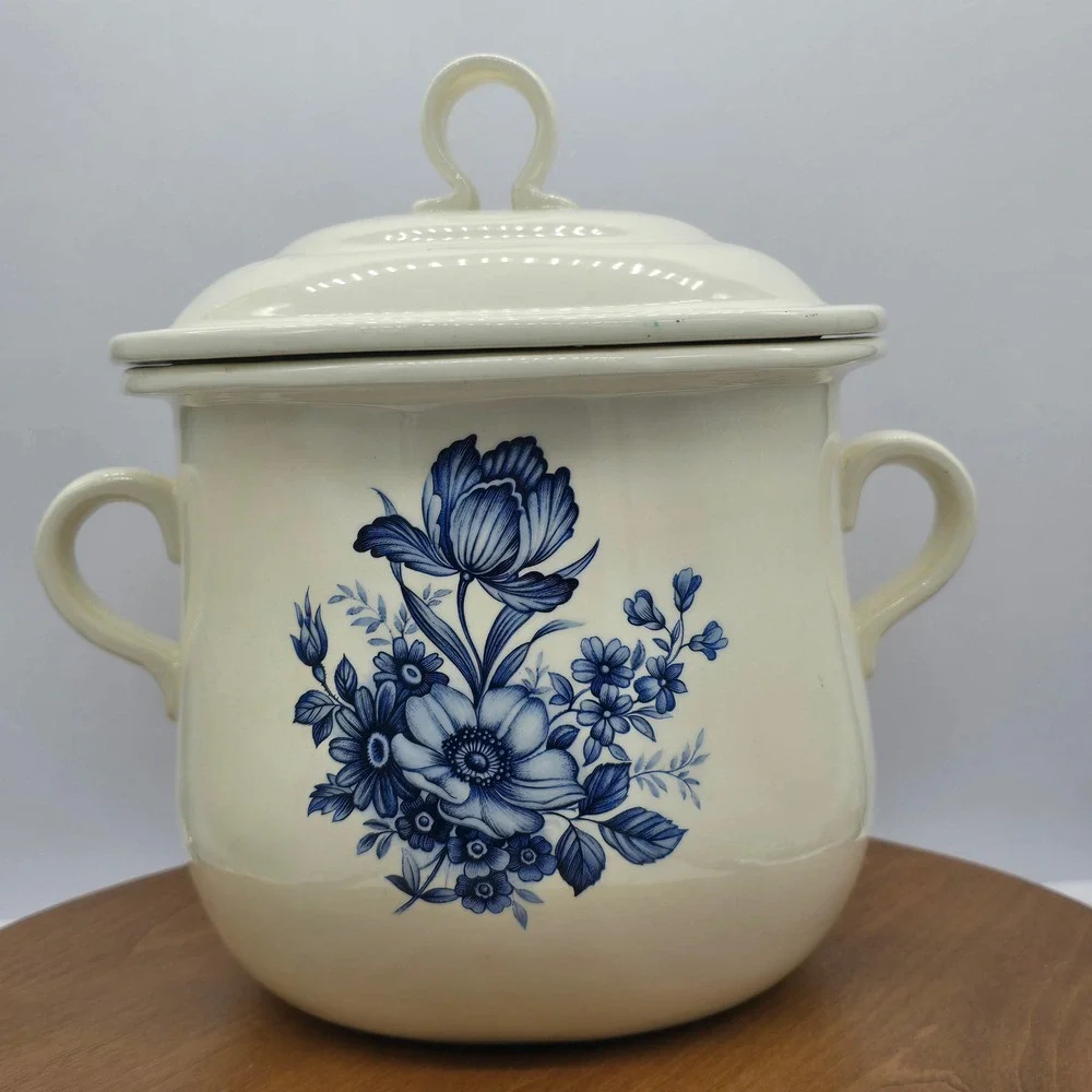 Vintage Pot with Lid Blue Onion Floral Design Cream Color Two Handles‎